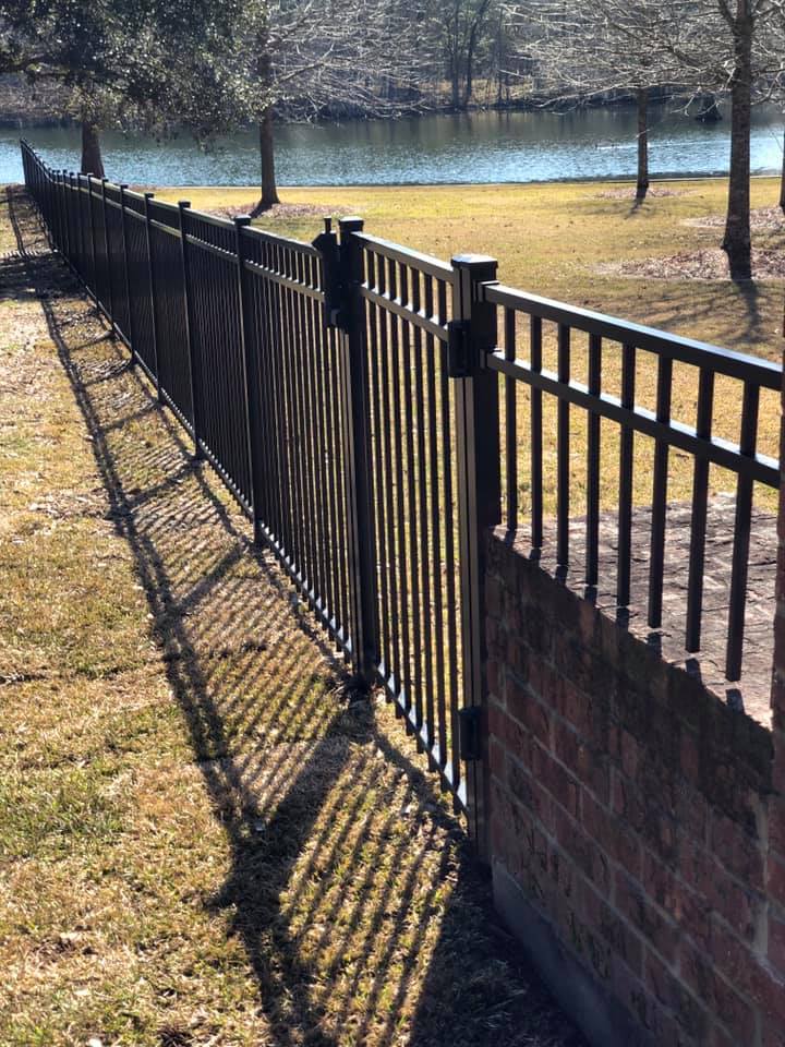 aluminum fence contractor In Prairieville