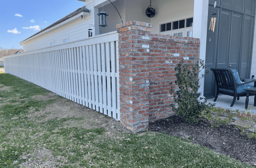 masonry and wood fence near baton rouge LA