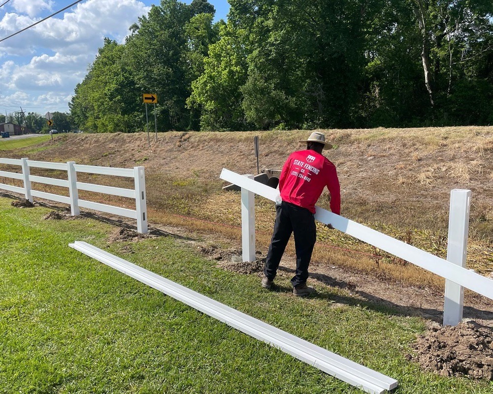 fence repair in Baton Rouge