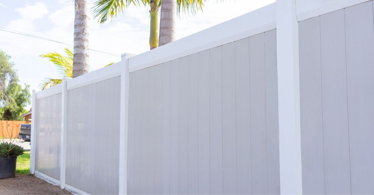 Choosing a Vinyl Fence for Your Home