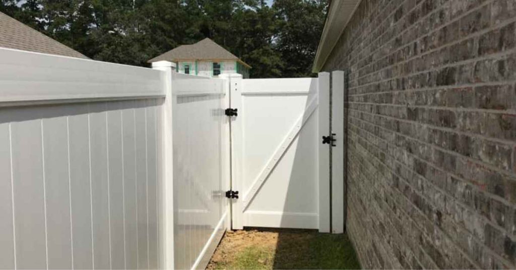 vinyl fence material